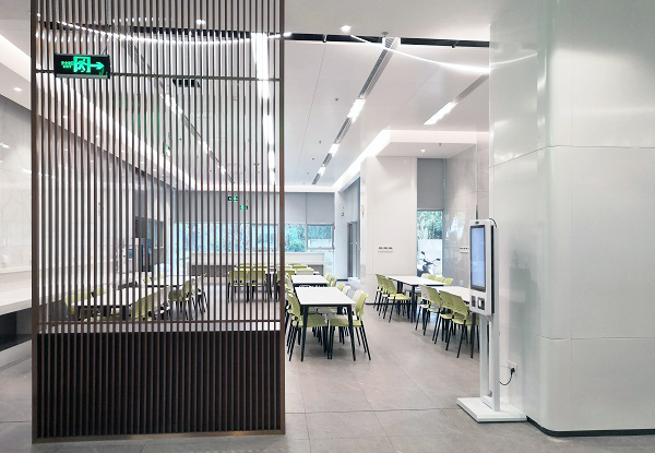 疫情之下，自助點(diǎn)餐機(jī)助力餐廳突圍困境！